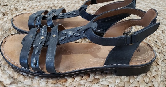 Naturalizer sandals - Picture 2 of 4